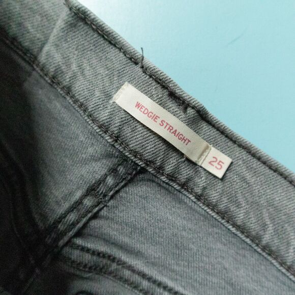 Levi's Gray Wedgie Straight Leg Classic High Waist Jeans Size 25 Button Fly - Picture 4 of 8